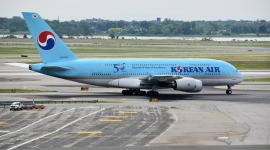 KOREAN AIR    AIRBUS A 380-851  HL-7615 