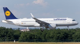 Lufthansa D-AIUH (Airbus A320 - MSN 6225)